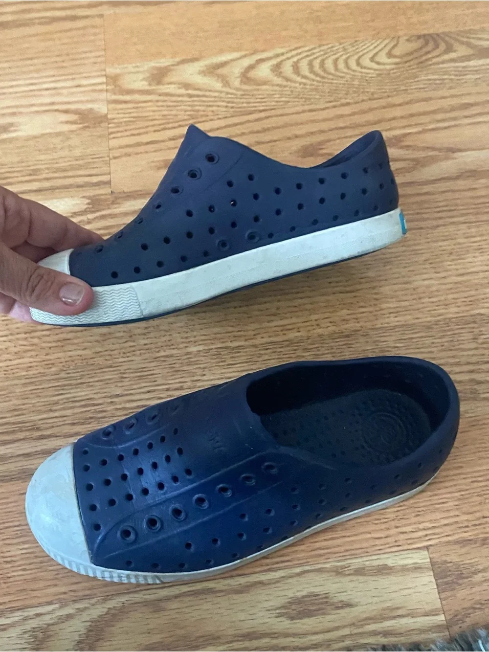Native Kids Jefferson Water Shoes in Navy with White Toecaps